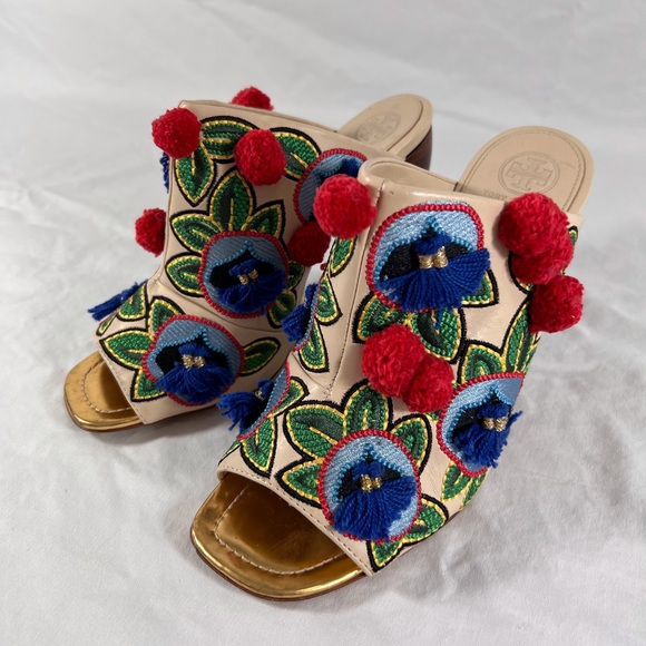 TORY BURCH Beige Leather Ellis Embroidered Pums Made in Brazil Marked as 8M - Picture 3 of 12